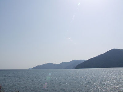 �܂�ŊC�̂悤��